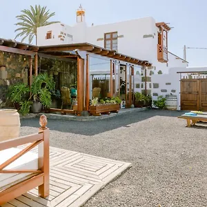 https://casa-emblematica-garaday-lanzarote.in-canary-islands.com