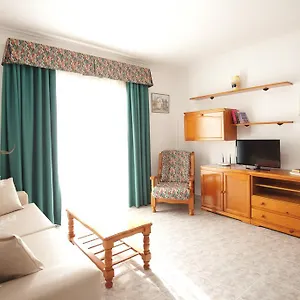 https://viviendas-vacacionales-marcial.in-canary-islands.com