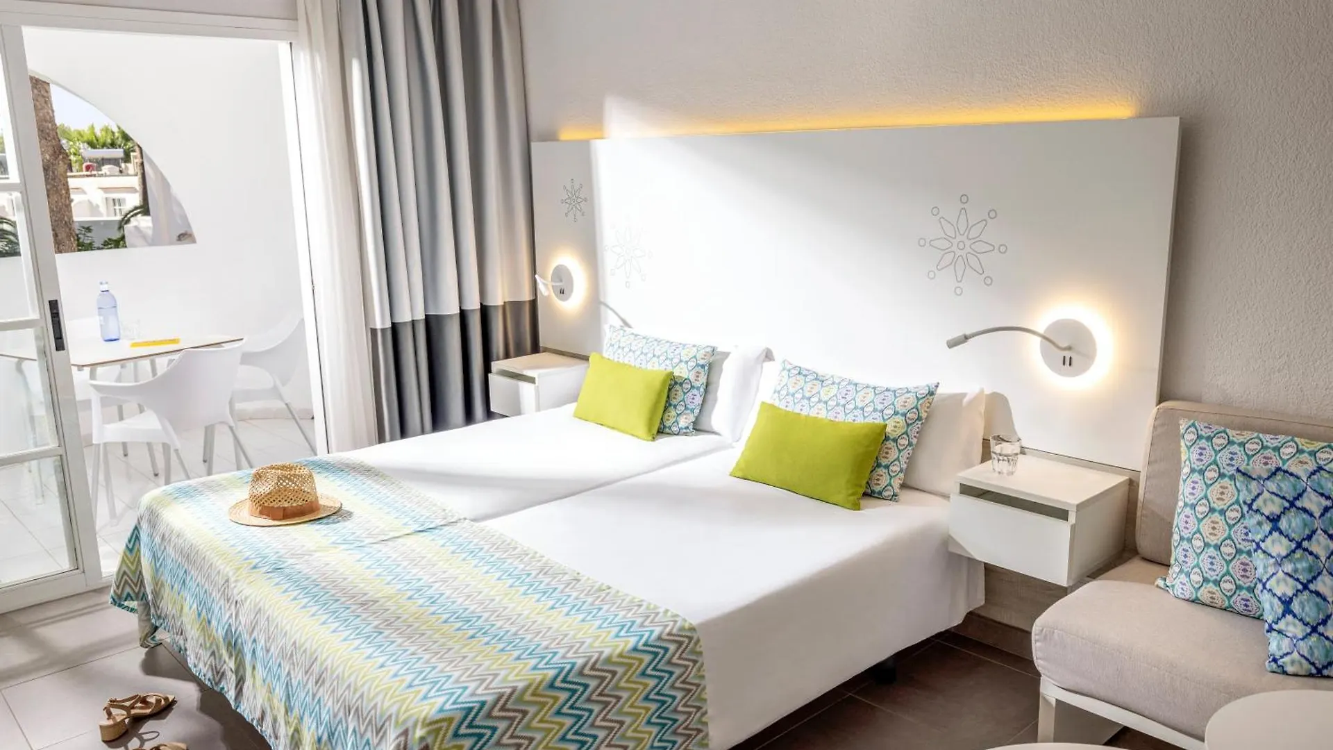 Hotel TUI MAGIC LIFE Cala Pada Santa Eulalia del Río